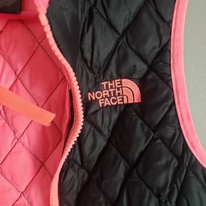 North Face children's 7/8 black and pink vest